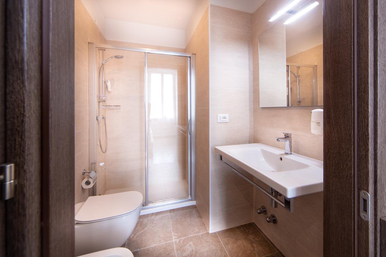 Hotel Ristorante Il Caminetto Diano Marina Ngoại thất bức ảnh