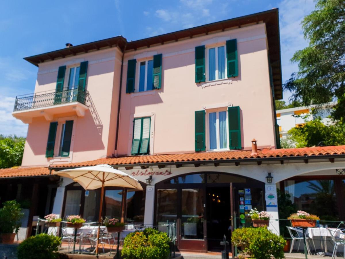 Hotel Ristorante Il Caminetto Diano Marina Ngoại thất bức ảnh