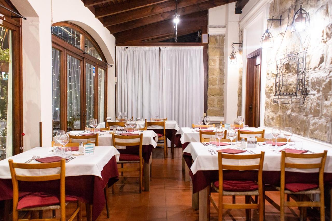 Hotel Ristorante Il Caminetto Diano Marina Ngoại thất bức ảnh